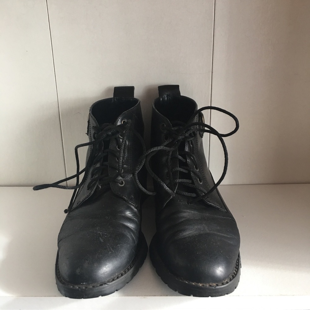 COOL EDGY VINTAGE BOOTS